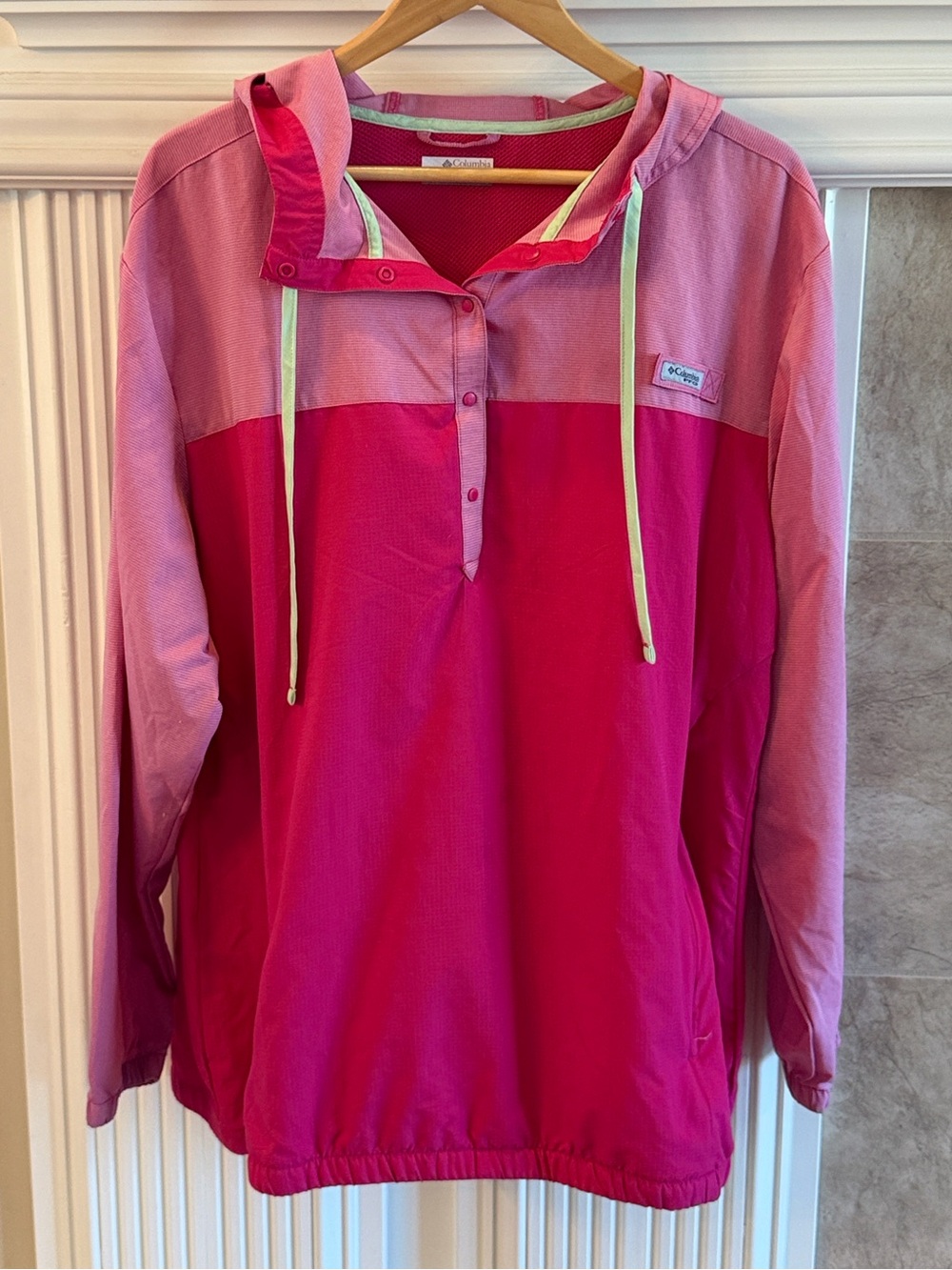 Women’s Columbia PFG Two-Tone Pink Hooded Tamiami Pullover